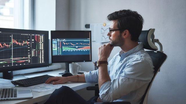 Công việc và những thách thức của traderlà gì?